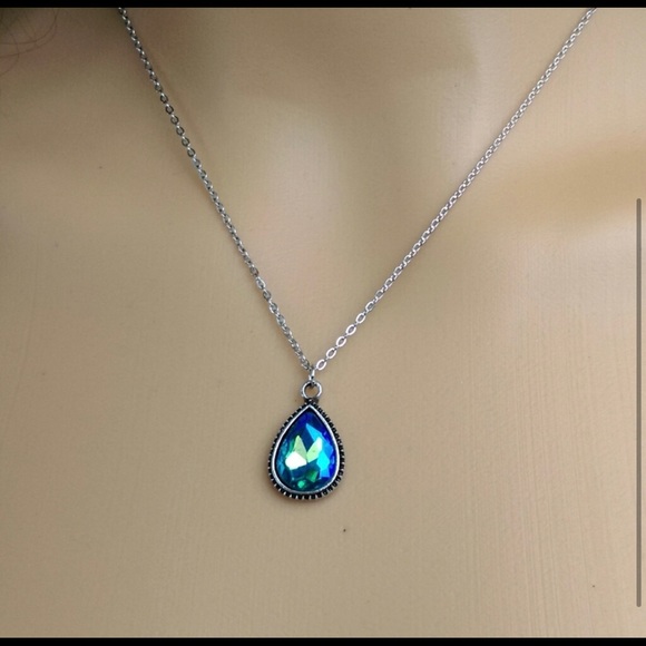 Turquoise pendant necklace - Picture 2 of 5